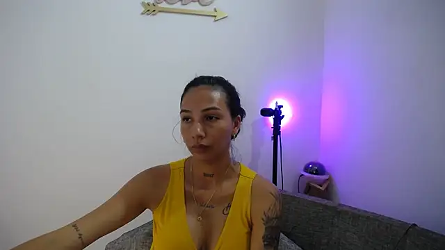 Snapshot of Allyson_Smith chatting on December 29, 2024, 10:57 pm Allyson Smith online show from December 29, 2024, 10:57 pm