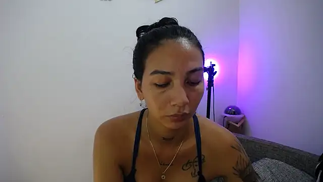 Snapshot of Allyson_Smith chatting on January 15, 2025, 10:13 pm Allyson Smith online show from January 15, 2025, 10:13 pm