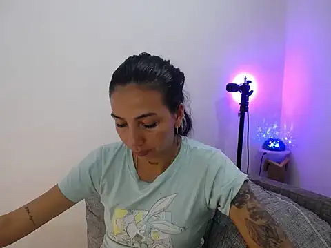Snapshot of Allyson_Smith chatting on January 24, 2025, 2:18 am Allyson Smith online show from January 24, 2025, 2:18 am