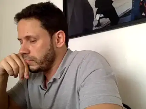 Snapshot of FelipeRiver chatting on January 16, 2025, 6:16 pm FelipeRiver online show from January 16, 2025, 6:16 pm