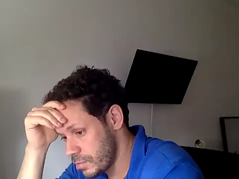 Snapshot of FelipeRiver chatting on October 3, 2025, 1:52 pm FelipeRiver online show from October 3, 2025, 1:52 pm