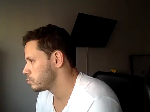 Snapshot of FelipeRiver chatting on October 11, 2025, 8:40 pm FelipeRiver online show from October 11, 2025, 8:40 pm