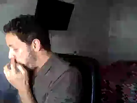 Snapshot of FelipeRiver chatting on March 3, 2026, 7:09 pm FelipeRiver online show from March 3, 2026, 7:09 pm