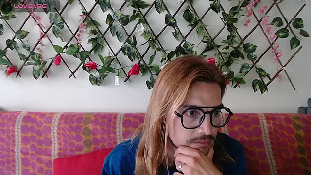 Snapshot of Jack_Emily1 chatting on April 21, 2026, 7:50 pm Jack Emily1 online show from April 21, 2026, 7:50 pm