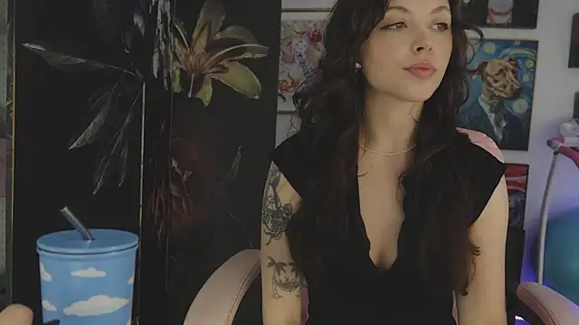 Snapshot of makiyahbelle chatting on February 12, 2026, 9:59 am makiyahbelle online show from February 12, 2026, 9:59 am