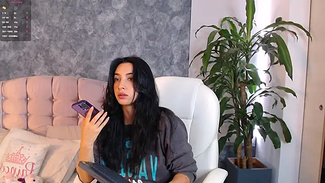 Snapshot of niko_robin chatting on February 11, 2025, 4:13 pm niko robin online show from February 11, 2025, 4:13 pm