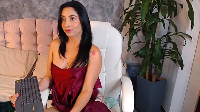 Snapshot of niko_robin chatting on March 18, 2025, 1:00 am niko robin online show from March 18, 2025, 1:00 am