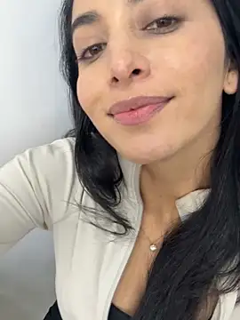 Snapshot of niko_robin chatting on November 15, 2025, 6:48 pm niko robin online show from November 15, 2025, 6:48 pm