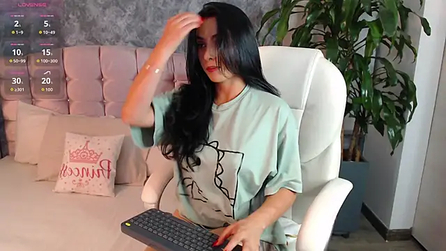 Snapshot of niko_robin chatting on January 15, 2026, 12:59 am niko robin online show from January 15, 2026, 12:59 am