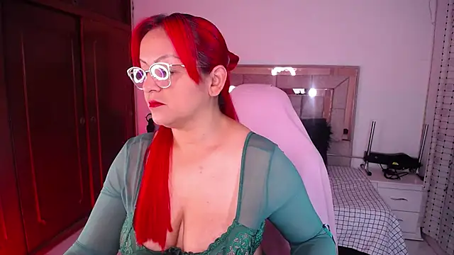 salomecastro  online show from October 30, 2025, 1:18 am