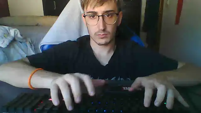 Snapshot of Troycm chatting on October 4, 2025, 1:53 pm Troycm online show from October 4, 2025, 1:53 pm