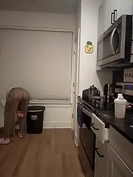 HollyTattoo online show from December 17, 2024, 10:55 am