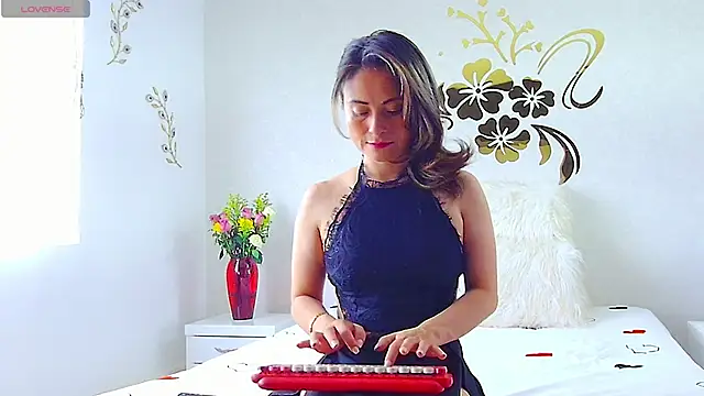 MarcelaFlores online show from July 1, 2026, 3:01 pm