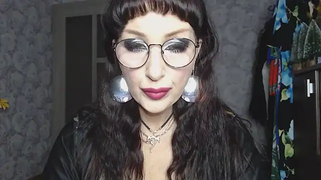 Aziza1 online show from November 14, 2025, 1:43 pm