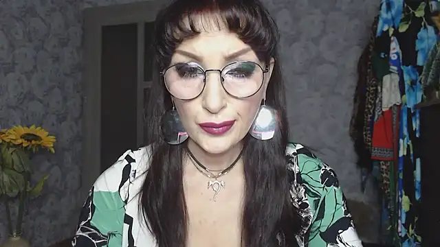 Snapshot of Aziza1 chatting on March 6, 2026, 1:40 pm Aziza1 online show from March 6, 2026, 1:40 pm