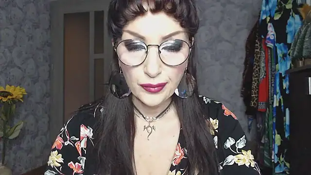 Snapshot of Aziza1 chatting on March 10, 2026, 2:22 pm Aziza1 online show from March 10, 2026, 2:22 pm