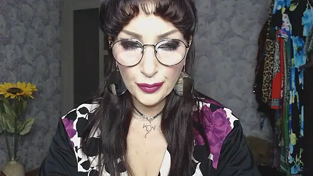 Snapshot of Aziza1 chatting on March 11, 2026, 3:18 pm Aziza1 online show from March 11, 2026, 3:18 pm