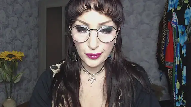 Snapshot of Aziza1 chatting on March 14, 2026, 2:33 pm Aziza1 online show from March 14, 2026, 2:33 pm