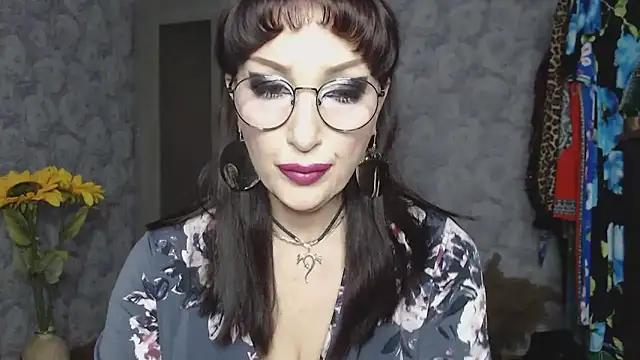 Snapshot of Aziza1 chatting on March 18, 2026, 1:58 pm Aziza1 online show from March 18, 2026, 1:58 pm