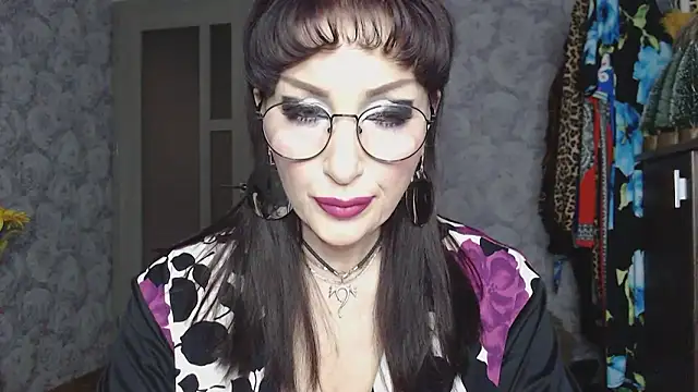 Snapshot of Aziza1 chatting on March 23, 2026, 3:05 pm Aziza1 online show from March 23, 2026, 3:05 pm