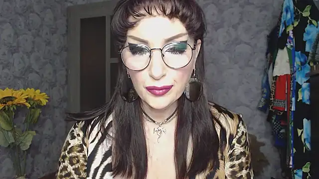 Snapshot of Aziza1 chatting on April 13, 2026, 2:22 pm Aziza1 online show from April 13, 2026, 2:22 pm