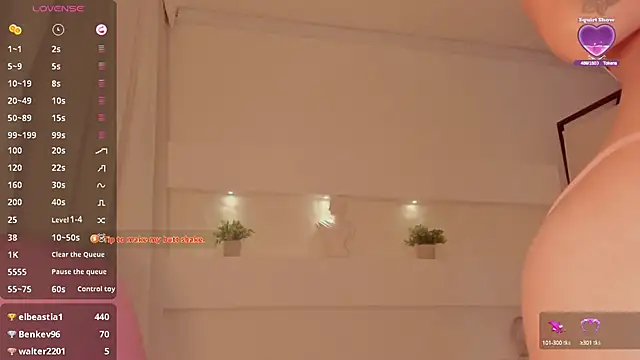 Snapshot of AshleyRoys chatting on February 21, 2025, 9:32 pm AshleyRoys online show from February 21, 2025, 9:32 pm