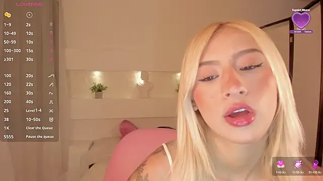 Snapshot of AshleyRoys chatting on March 3, 2025, 2:48 pm AshleyRoys online show from March 3, 2025, 2:48 pm