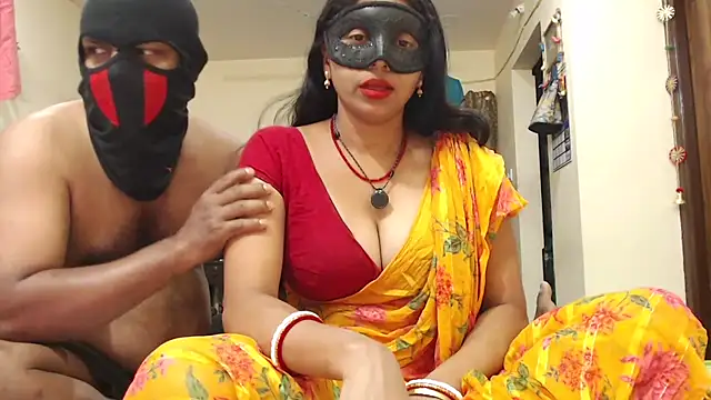 Snapshot of Elina_Raj chatting on March 7, 2025, 5:49 pm Elina Raj online show from March 7, 2025, 5:49 pm