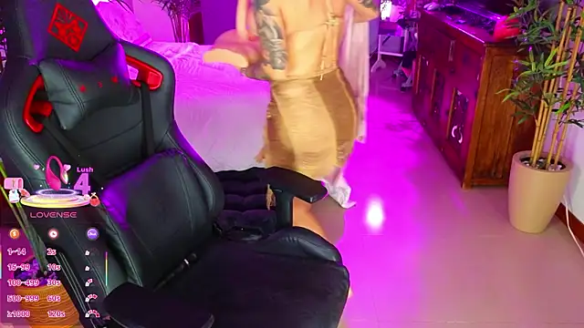 ambarEvans online show from March 9, 2026, 1:20 am