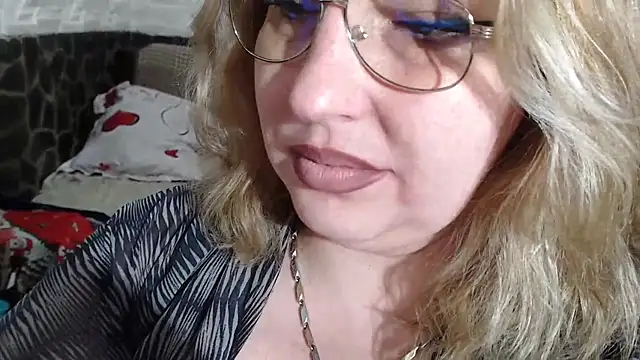 Snapshot of piticaforever chatting on April 22, 2026, 3:46 pm piticaforever online show from April 22, 2026, 3:46 pm