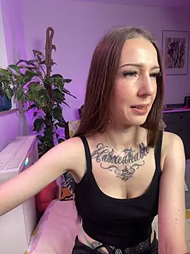 Trixie-Tainted online show from January 14, 2025, 2:53 pm