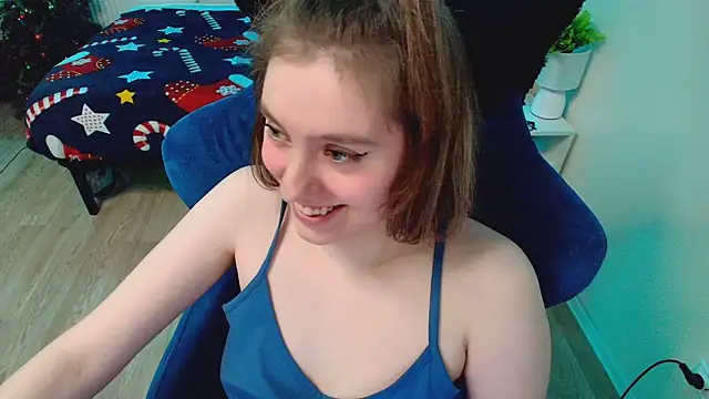 Snapshot of CranberryHot chatting on February 16, 2026, 8:27 pm CranberryHot online show from February 16, 2026, 8:27 pm