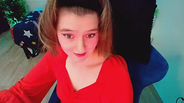 Snapshot of CranberryHot chatting on March 2, 2026, 5:53 pm CranberryHot online show from March 2, 2026, 5:53 pm