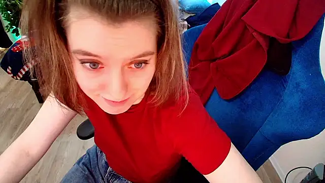 Snapshot of CranberryHot chatting on March 15, 2026, 7:14 am CranberryHot online show from March 15, 2026, 7:14 am