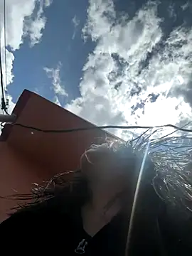 latinfemale online show from October 16, 2025, 4:52 pm