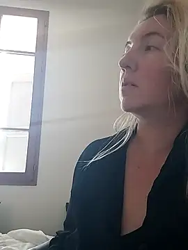 Mllesha74000 online show from April 22, 2026, 11:34 am