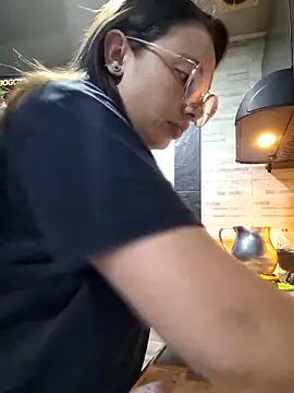 linda-schmidt online show from November 4, 2025, 11:15 pm