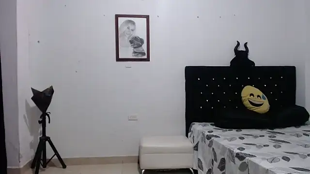 venuz mendoza20 online show from September 22, 2025, 2:30 pm