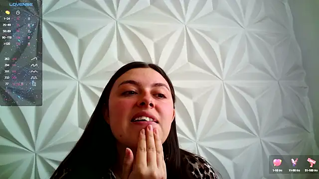 Snapshot of jerryandjessica chatting on October 4, 2025, 6:28 pm jerryandjessica online show from October 4, 2025, 6:28 pm