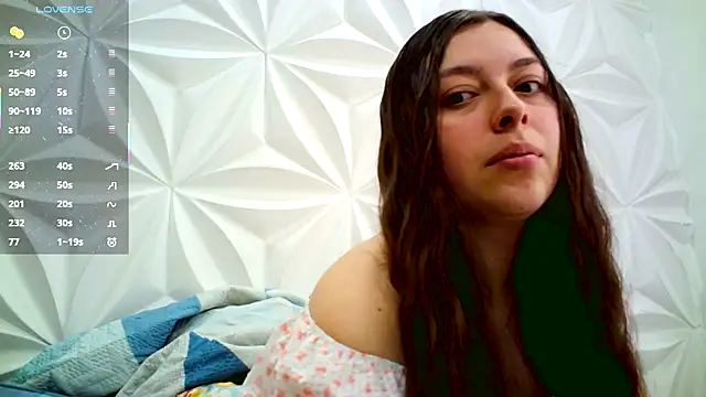 Snapshot of jerryandjessica chatting on December 14, 2025, 4:45 pm jerryandjessica online show from December 14, 2025, 4:45 pm