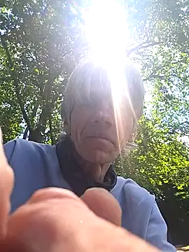 Snapshot of InMeinenMund chatting on July 1, 2026, 10:06 am InMeinenMund online show from July 1, 2026, 10:06 am