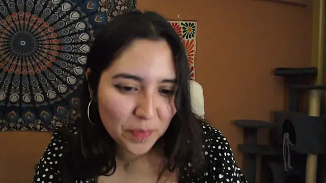 Snapshot of IntimateTales chatting on December 17, 2024, 9:05 pm IntimateTales online show from December 17, 2024, 9:05 pm