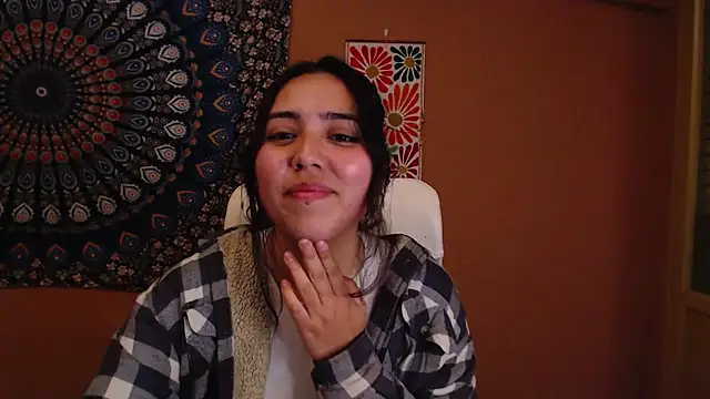 Snapshot of IntimateTales chatting on February 26, 2025, 8:11 pm IntimateTales online show from February 26, 2025, 8:11 pm