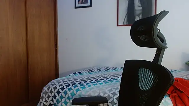 Honey Aynur20 online show from October 26, 2025, 6:58 pm