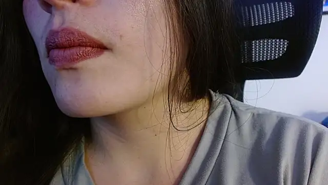 Honey Aynur20 online show from October 28, 2025, 5:15 pm