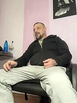 Snapshot of DanielOhCool chatting on December 10, 2024, 10:38 am DanielOhCool online show from December 10, 2024, 10:38 am