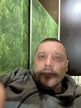 Snapshot of DanielOhCool chatting on February 26, 2025, 6:32 pm DanielOhCool online show from February 26, 2025, 6:32 pm