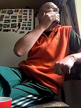 Snapshot of DanielOhCool chatting on September 20, 2025, 8:37 am DanielOhCool online show from September 20, 2025, 8:37 am