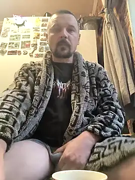 Snapshot of DanielOhCool chatting on October 9, 2025, 6:33 am DanielOhCool online show from October 9, 2025, 6:33 am