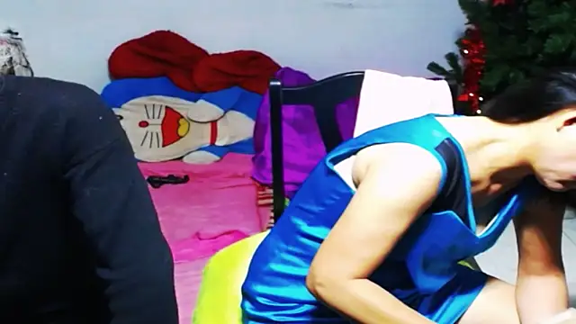 1CuteAndSexy69 online show from January 15, 2025, 1:23 am